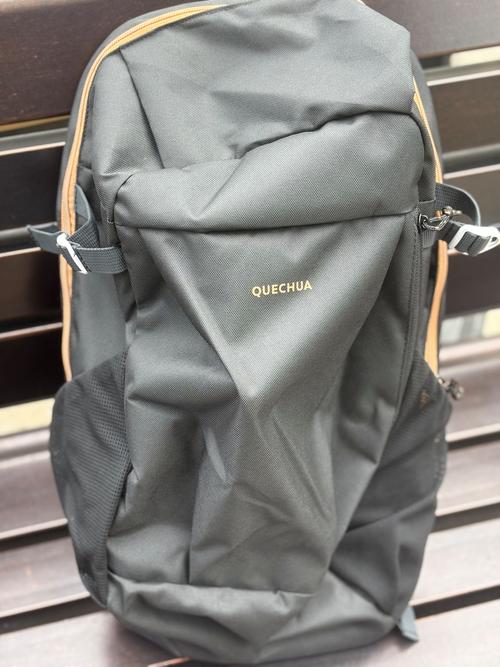 出门旅游背包好呢还是带行李箱?