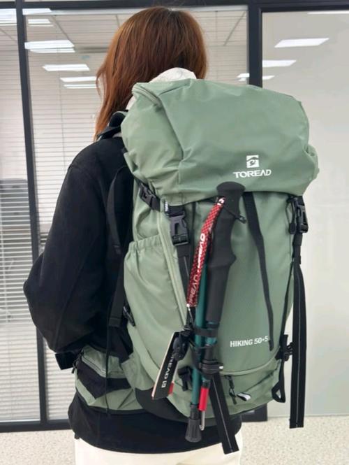 春夏户外登山徒步必备,10款全球顶级户外品牌轻量登山包背包_百度...